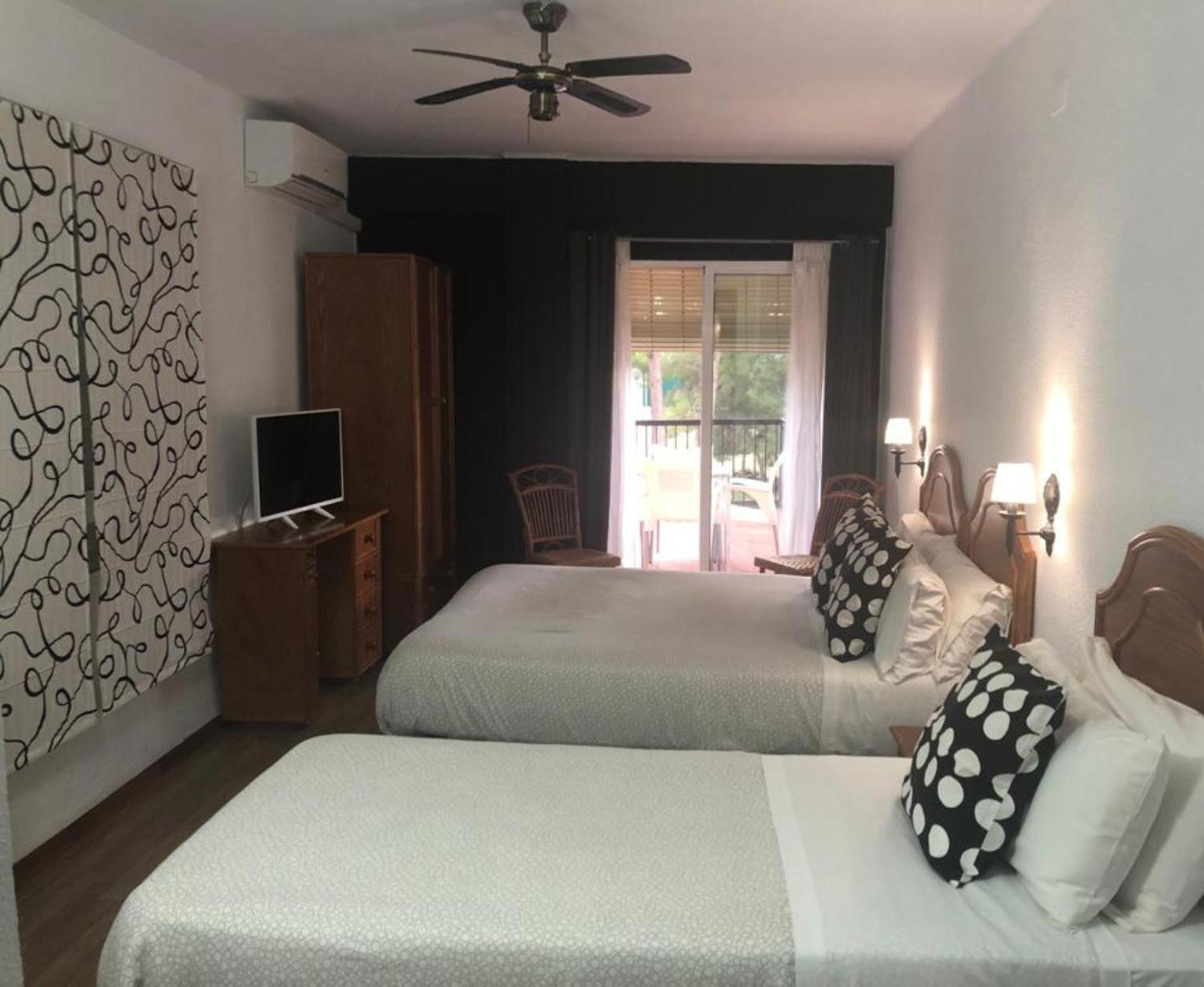 Hostal Victoria Altura Екстериор снимка