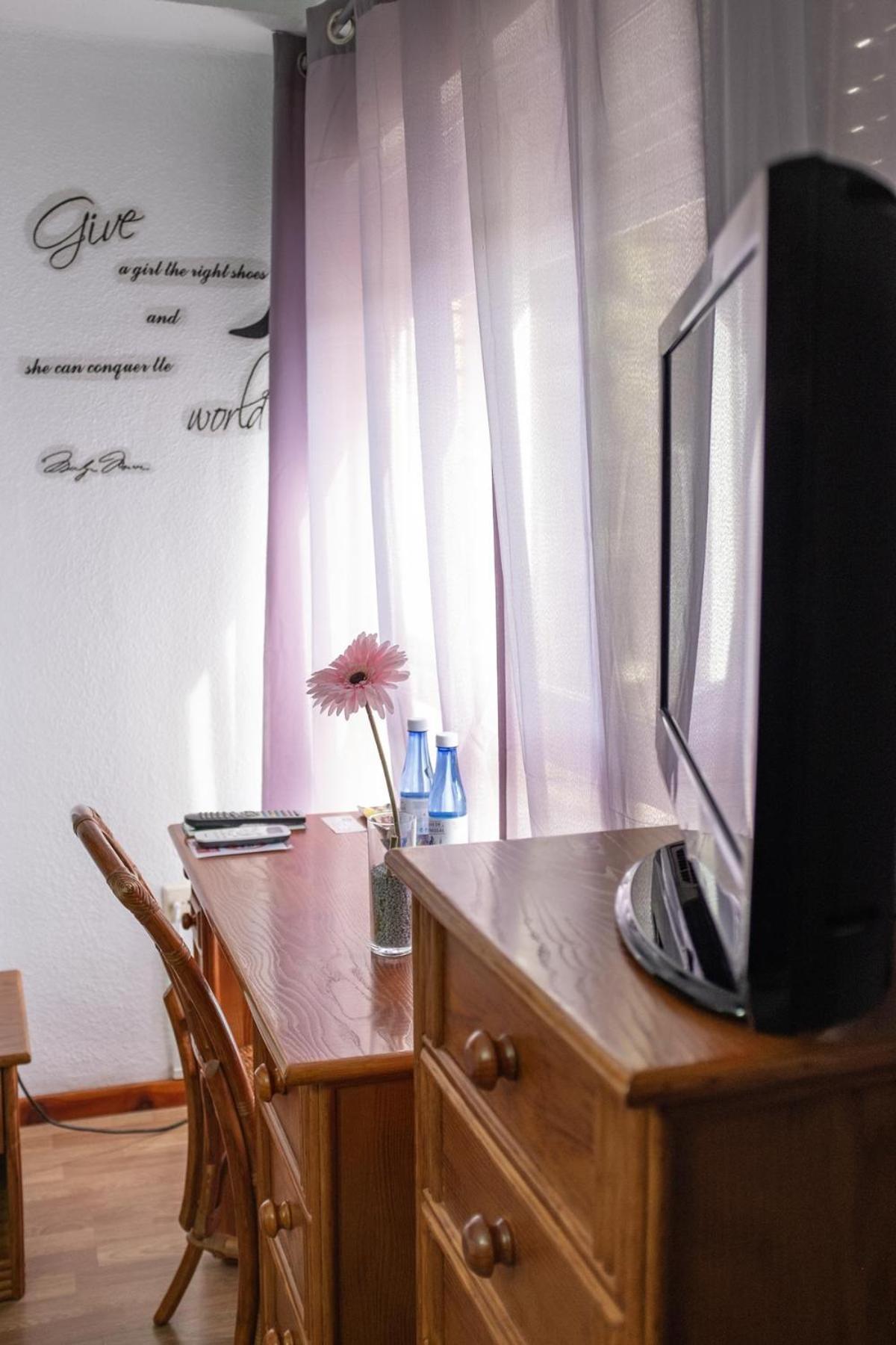 Hostal Victoria Altura Екстериор снимка